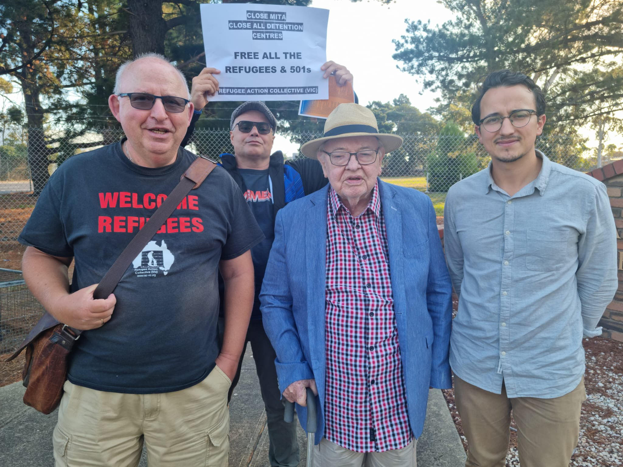 Vale Father Bob: refugee supporter